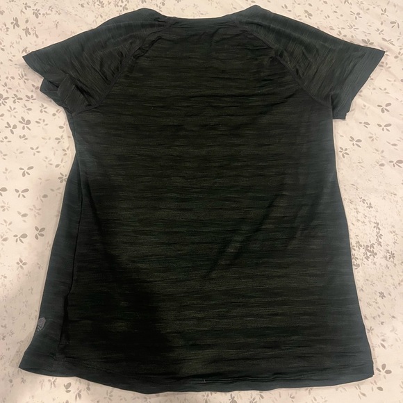 Mountain Hardware T-shirt - Ladies S - Picture 3 of 3